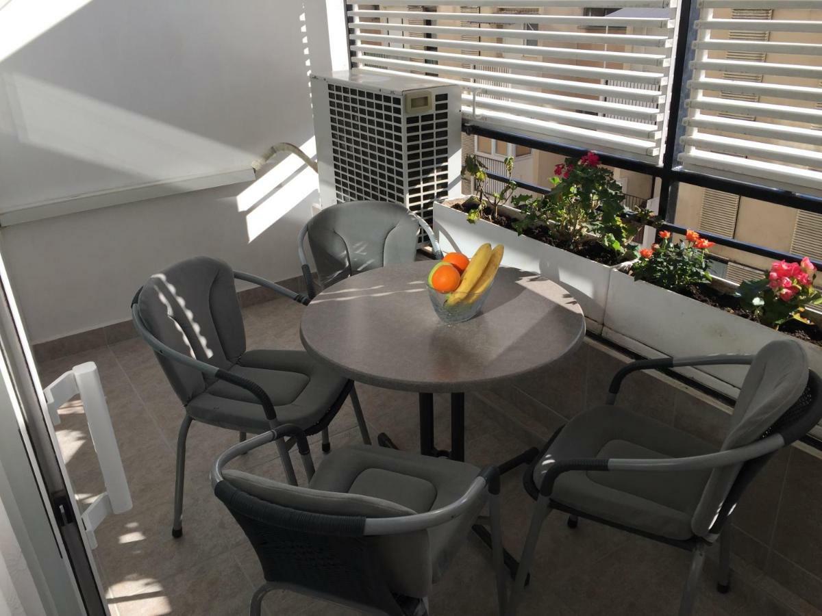 Apartment Trstenik Split Exterior photo